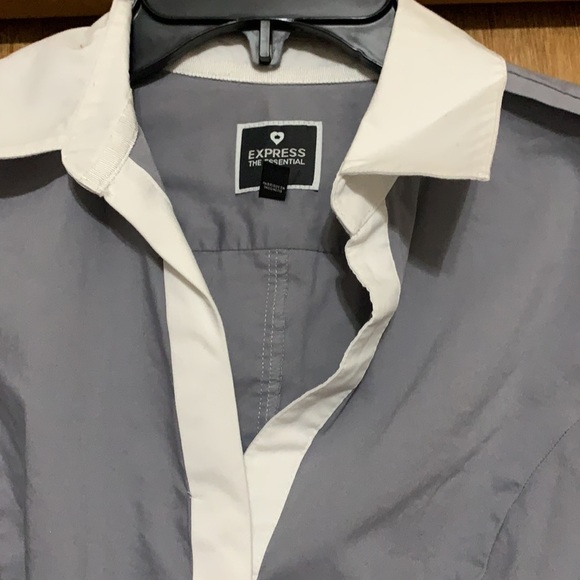 Express button down - Picture 2 of 3